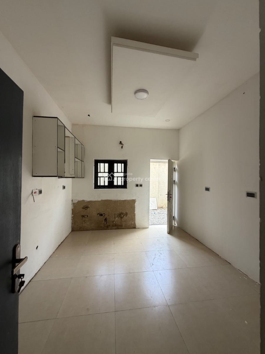 Luxury Well Built 3 Bedroom Flat, Gilmore, Jahi, Abuja, Flat / Apartment for Rent