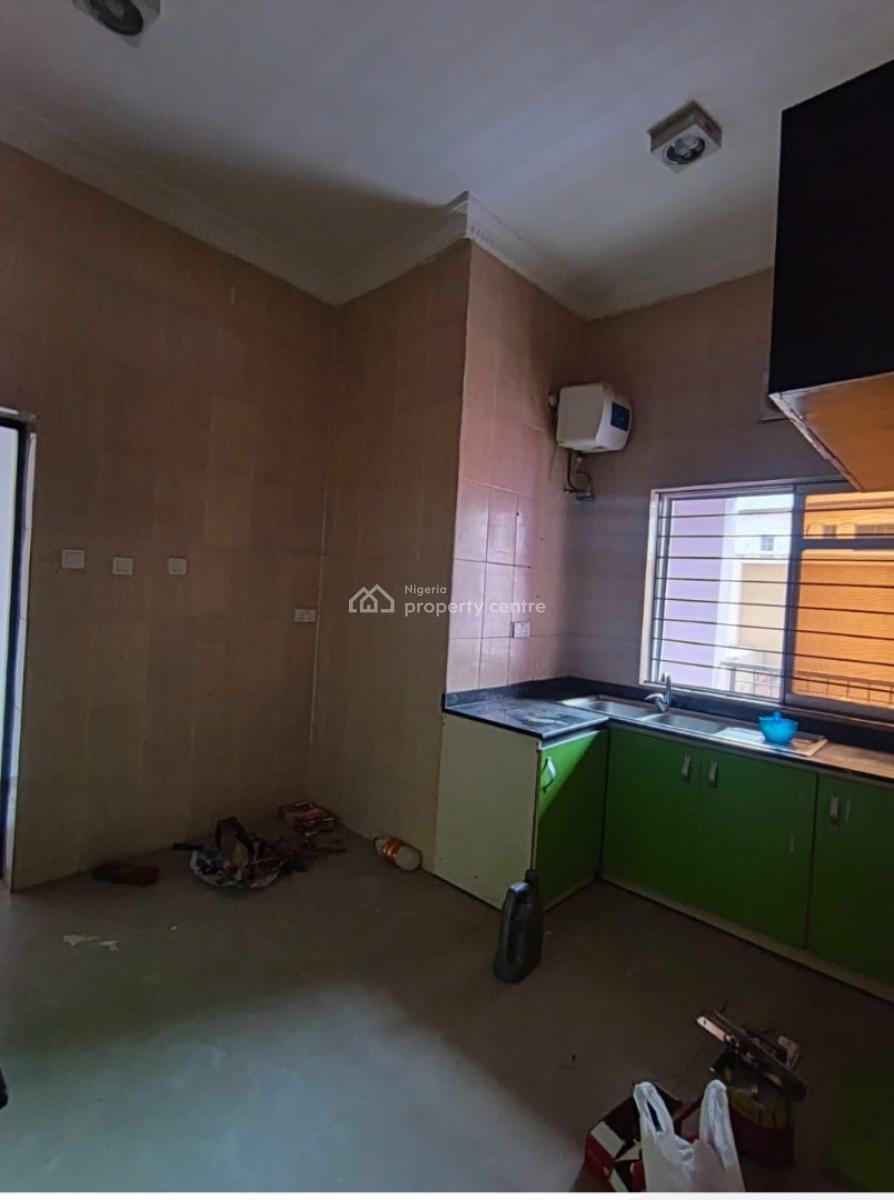 Clean 3 Bedroom Apartment Upstairs, Before Sangotedo Market, Sangotedo, Ajah, Lagos, Flat / Apartment for Rent