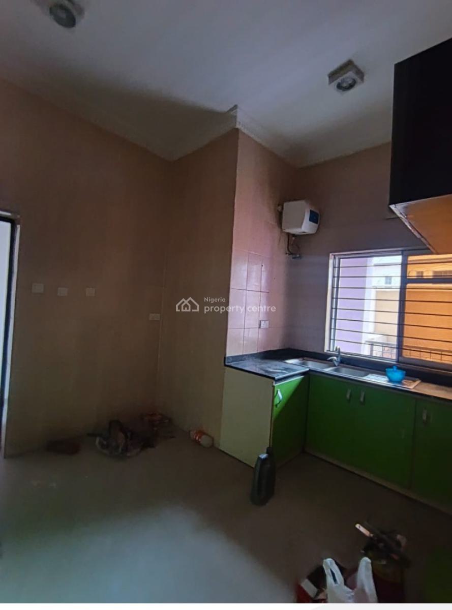 Clean 3 Bedroom Apartment Upstairs, Before Sangotedo Market, Sangotedo, Ajah, Lagos, Flat / Apartment for Rent