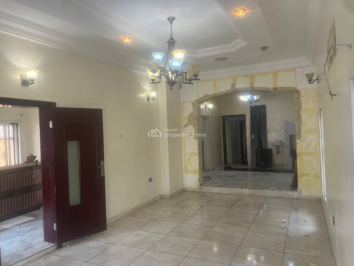 Self Compound Spacious 5 Bedroom Fully Detached Duplex with 2 Rooms Bq, Lekki Phase 1, Lekki, Lagos, Detached Duplex for Rent