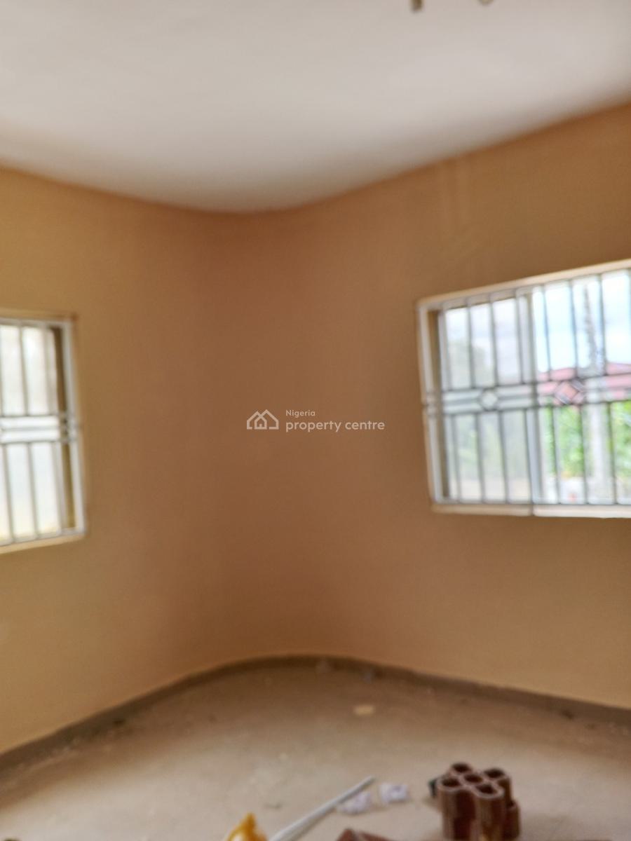 Clean 2 Bedroom, Aiyelegun Bucknor, Isolo, Lagos, Flat / Apartment for Rent