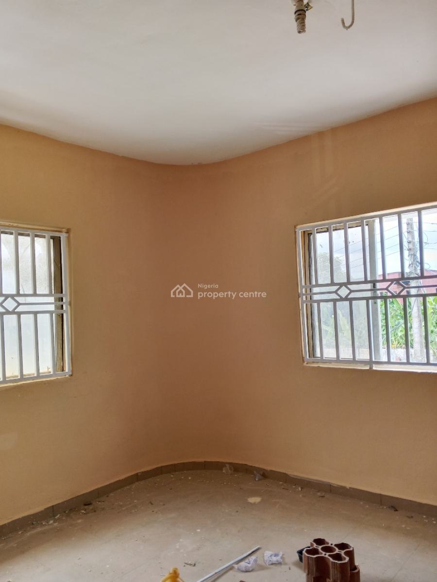 Clean 2 Bedroom, Aiyelegun Bucknor, Isolo, Lagos, Flat / Apartment for Rent