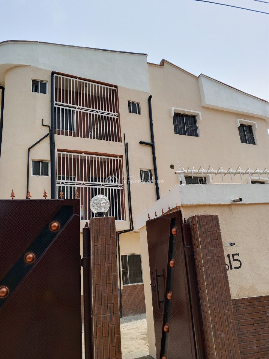 Clean 2 Bedroom, Aiyelegun Bucknor, Isolo, Lagos, Flat / Apartment for Rent