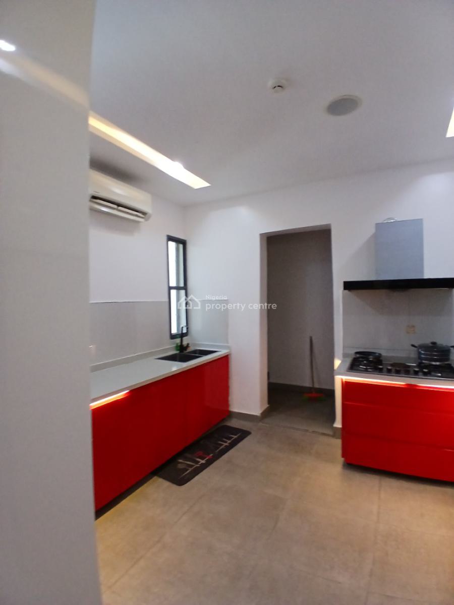 Serviced with 24/7 Power Supply 3 Bedroom En-suite Flat, Ikate Elegushi, Lekki, Lagos, Flat / Apartment for Rent