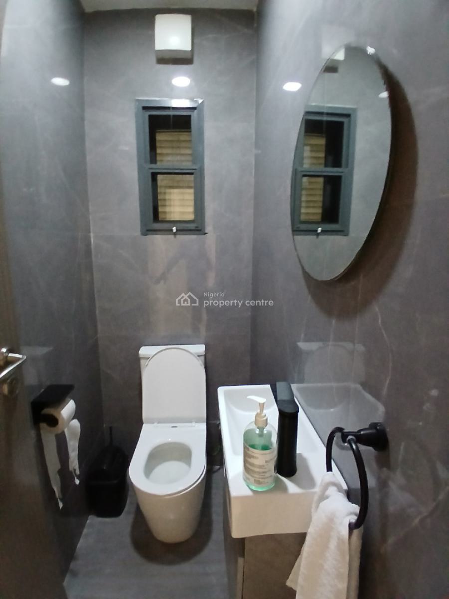 Serviced with 24/7 Power Supply 3 Bedroom En-suite Flat, Ikate Elegushi, Lekki, Lagos, Flat / Apartment for Rent