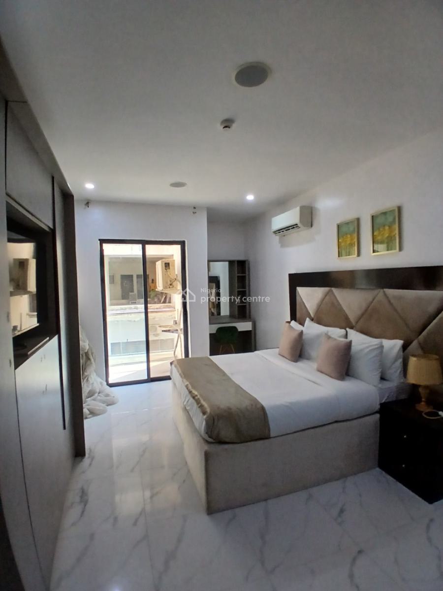 Serviced with 24/7 Power Supply 3 Bedroom En-suite Flat, Ikate Elegushi, Lekki, Lagos, Flat / Apartment for Rent