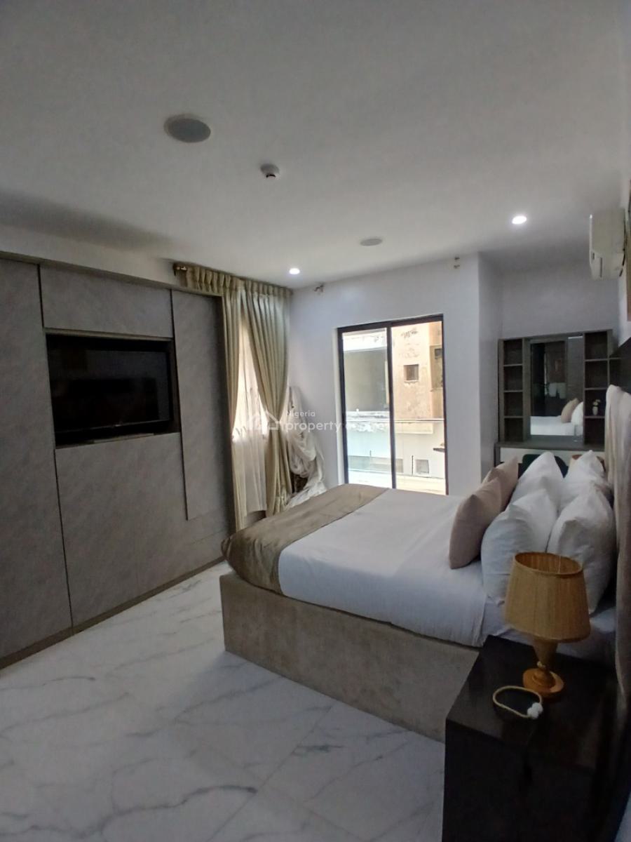 Serviced with 24/7 Power Supply 3 Bedroom En-suite Flat, Ikate Elegushi, Lekki, Lagos, Flat / Apartment for Rent