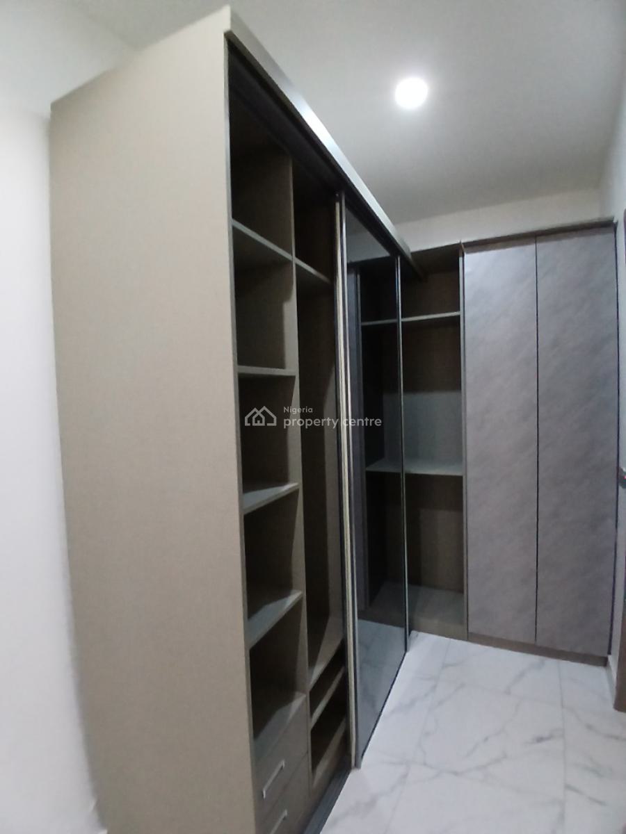 Serviced with 24/7 Power Supply 3 Bedroom En-suite Flat, Ikate Elegushi, Lekki, Lagos, Flat / Apartment for Rent