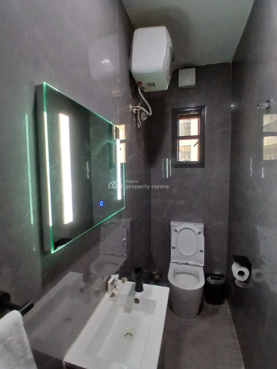 Serviced with 24/7 Power Supply 3 Bedroom En-suite Flat, Ikate Elegushi, Lekki, Lagos, Flat / Apartment for Rent