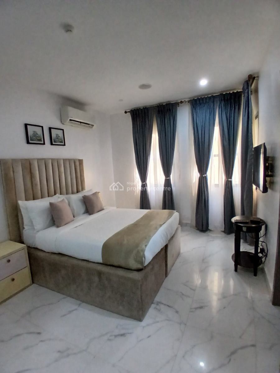 Serviced with 24/7 Power Supply 3 Bedroom En-suite Flat, Ikate Elegushi, Lekki, Lagos, Flat / Apartment for Rent