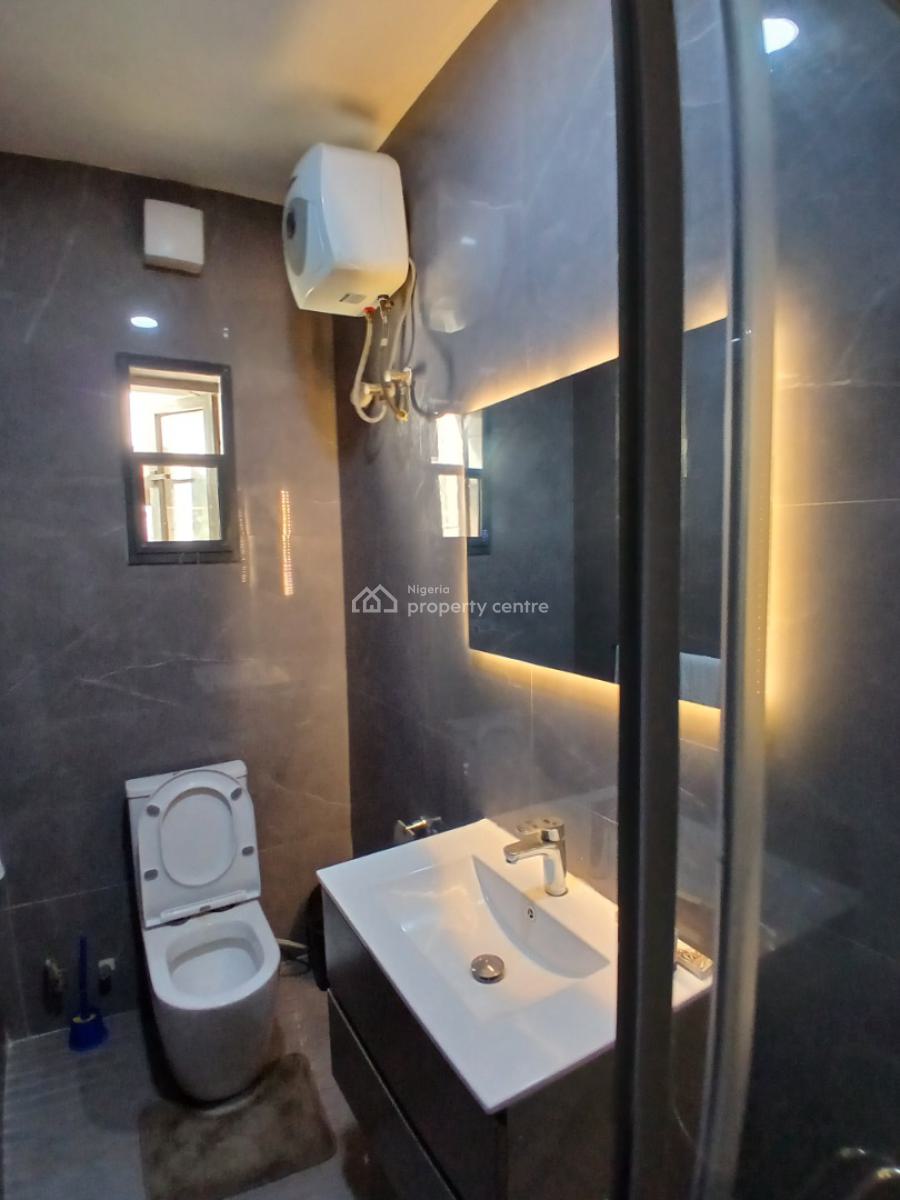 Serviced with 24/7 Power Supply 3 Bedroom En-suite Flat, Ikate Elegushi, Lekki, Lagos, Flat / Apartment for Rent