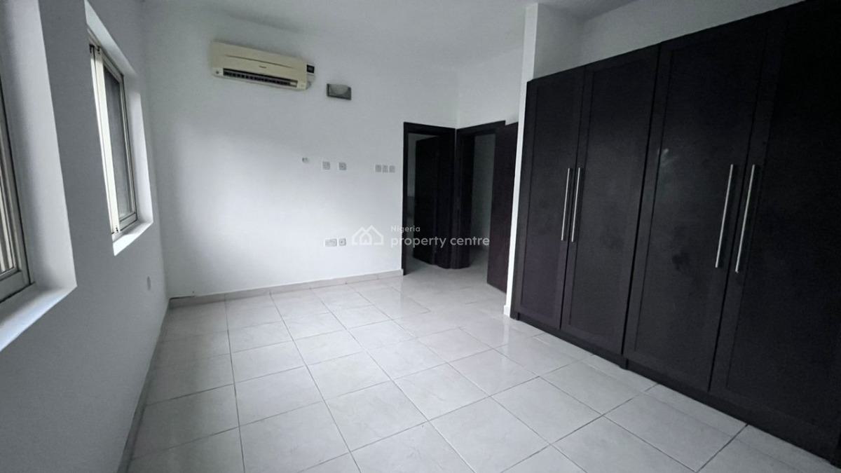 Luxury 3-bedroom Apartment with Bq., Lekki Phase 1, Lekki, Lagos, Flat / Apartment for Rent
