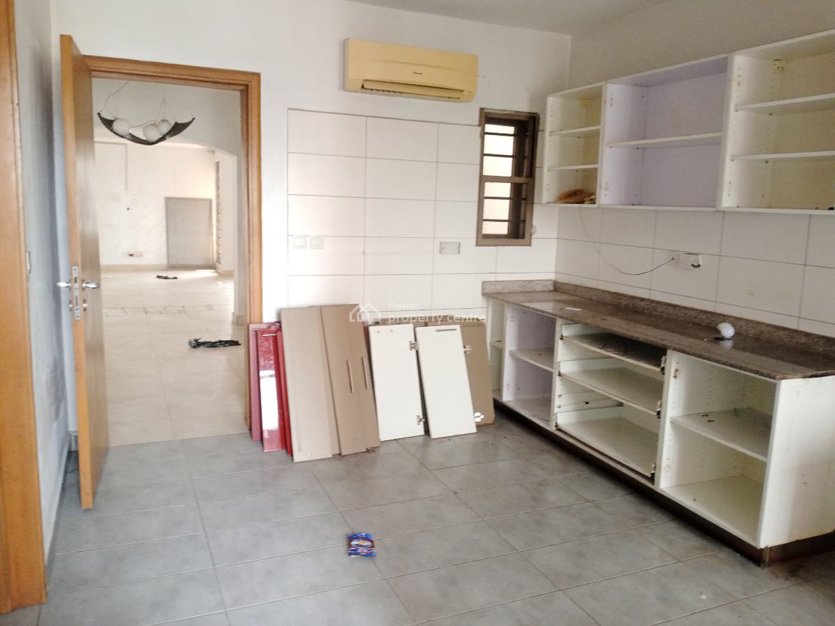 Very Spacious 3 Bedroom Luxury Flat with One Room Service Quarters, Oniru, Victoria Island (vi), Lagos, Flat / Apartment for Rent