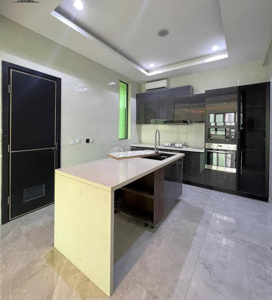 Super Luxury 4 Bedroom Penthouse with 1 Bq Each with an Elevator, Old Ikoyi, Ikoyi, Lagos, Flat / Apartment for Rent