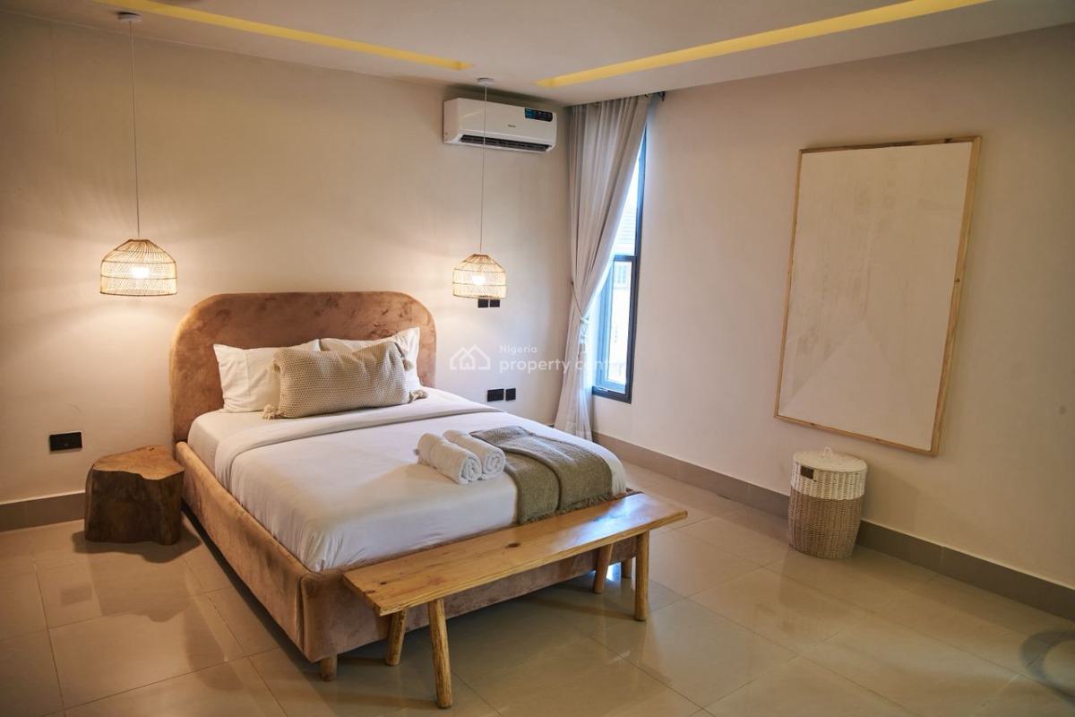 2 Bedroom Apartment, Off Admiralty Way, Lekki Phase 1, Lekki, Lagos, Flat / Apartment Short Let