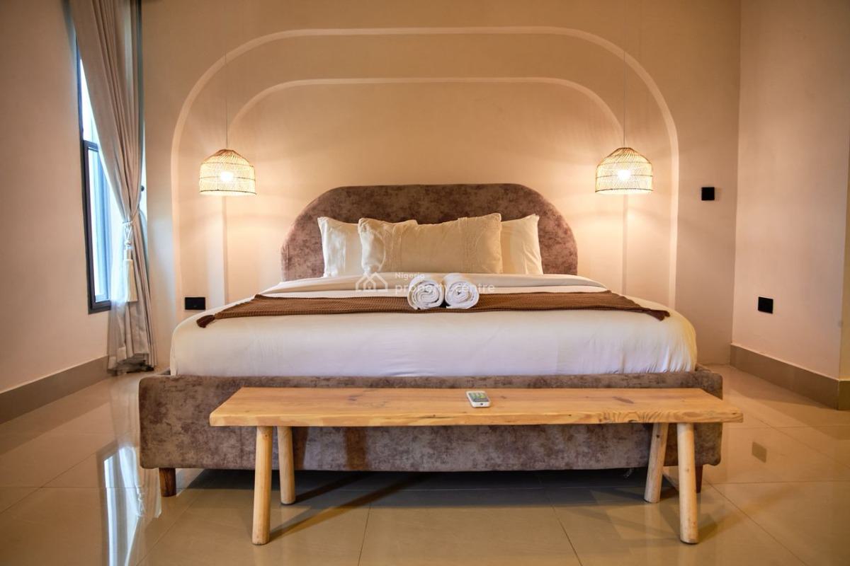 2 Bedroom Apartment, Off Admiralty Way, Lekki Phase 1, Lekki, Lagos, Flat / Apartment Short Let