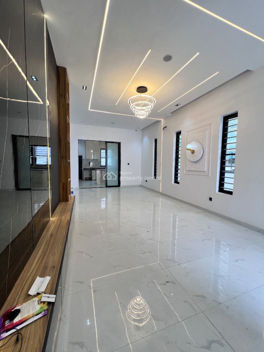 5 Bedrooms Duplex with Bq & Pool, Ikota, Lekki, Lagos, Detached Duplex for Sale