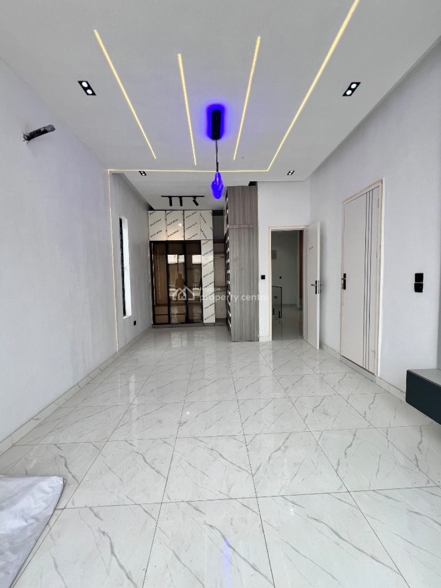 5 Bedrooms Duplex with Bq & Pool, Ikota, Lekki, Lagos, Detached Duplex for Sale