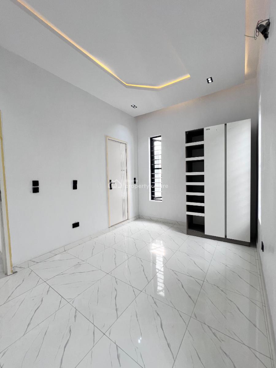 5 Bedrooms Duplex with Bq & Pool, Ikota, Lekki, Lagos, Detached Duplex for Sale