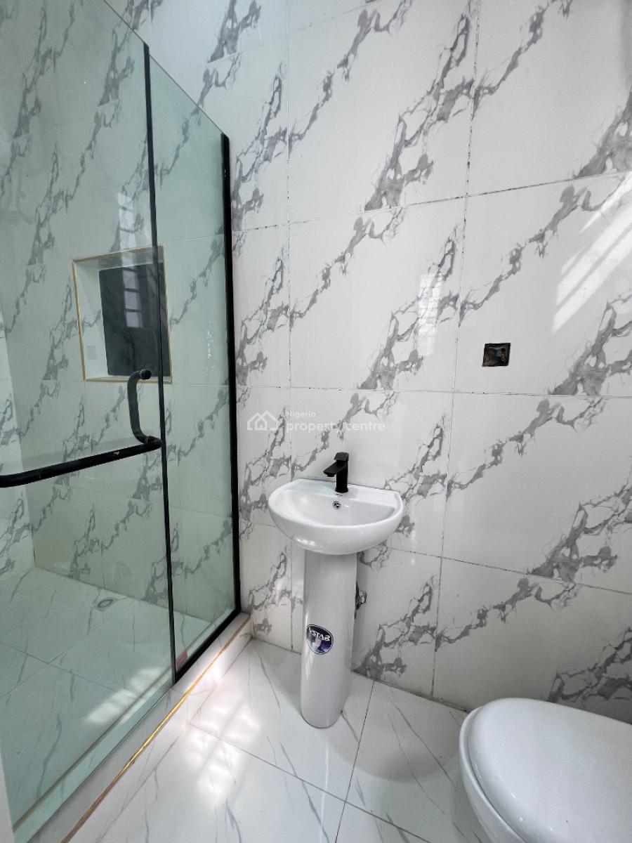 5 Bedrooms Duplex with Bq & Pool, Ikota, Lekki, Lagos, Detached Duplex for Sale