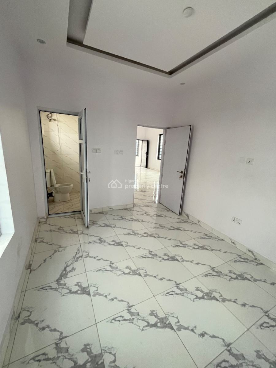 Brand New 2 Bedroom Apartment, Mayegun  Street, Ologolo, Lekki, Lagos, Flat / Apartment for Rent