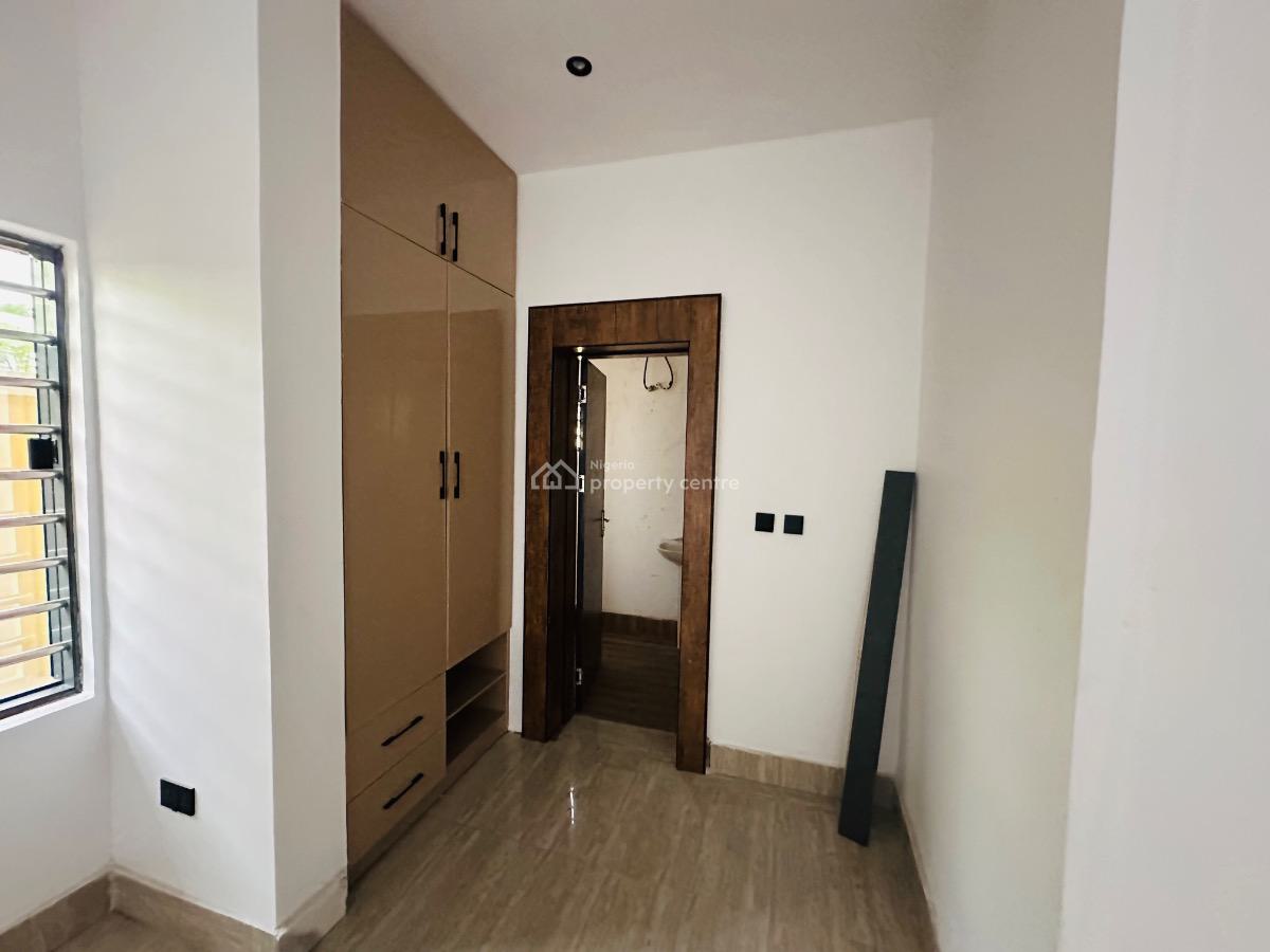 5 Bedroom Duplex with Gatehouse, Gra Phase 1 Off Sss Road, Asaba, Delta, Detached Duplex for Sale