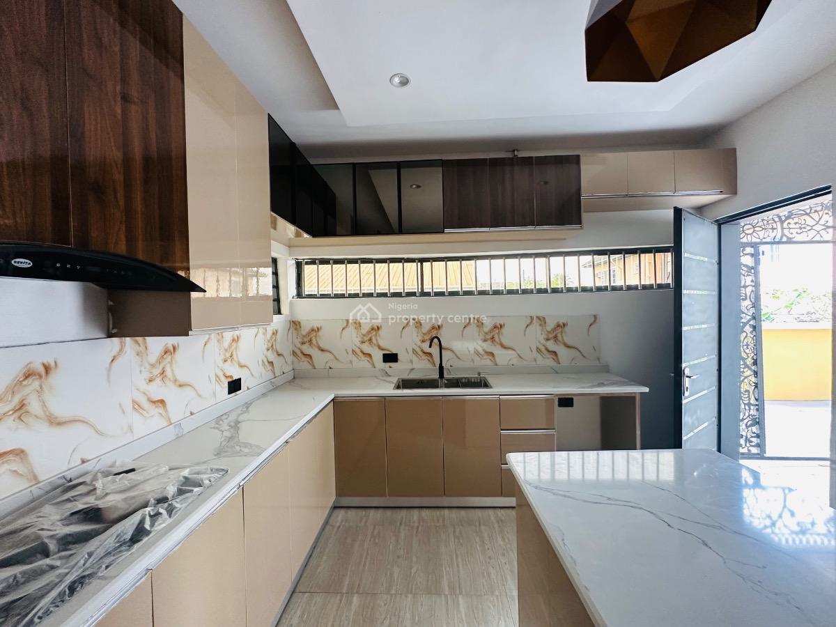 5 Bedroom Duplex with Gatehouse, Gra Phase 1 Off Sss Road, Asaba, Delta, Detached Duplex for Sale