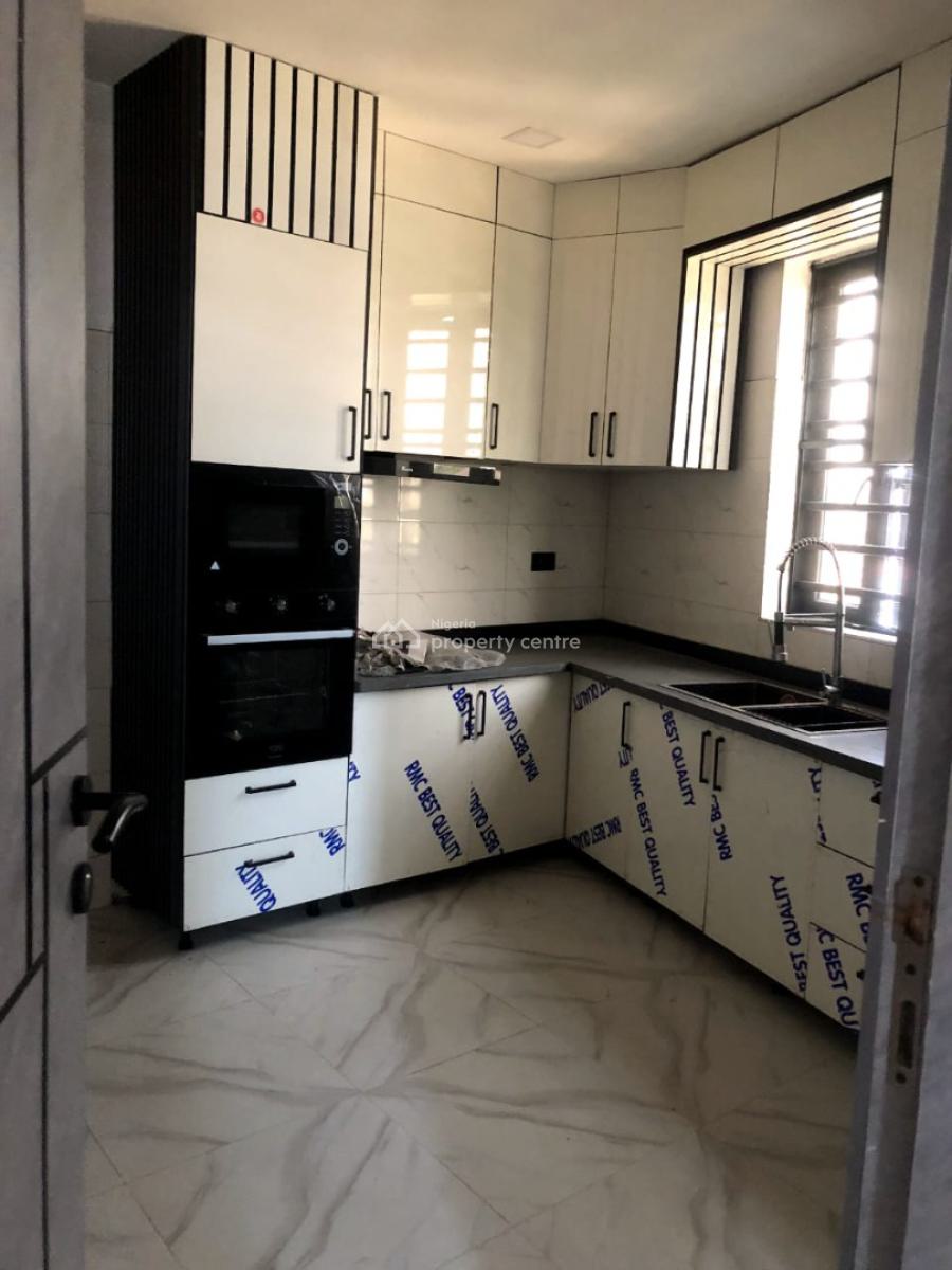 2 Bedroom Apartment with Bq, Off Freedom Way, Lekki Phase 1, Lekki, Lagos, Flat / Apartment for Sale