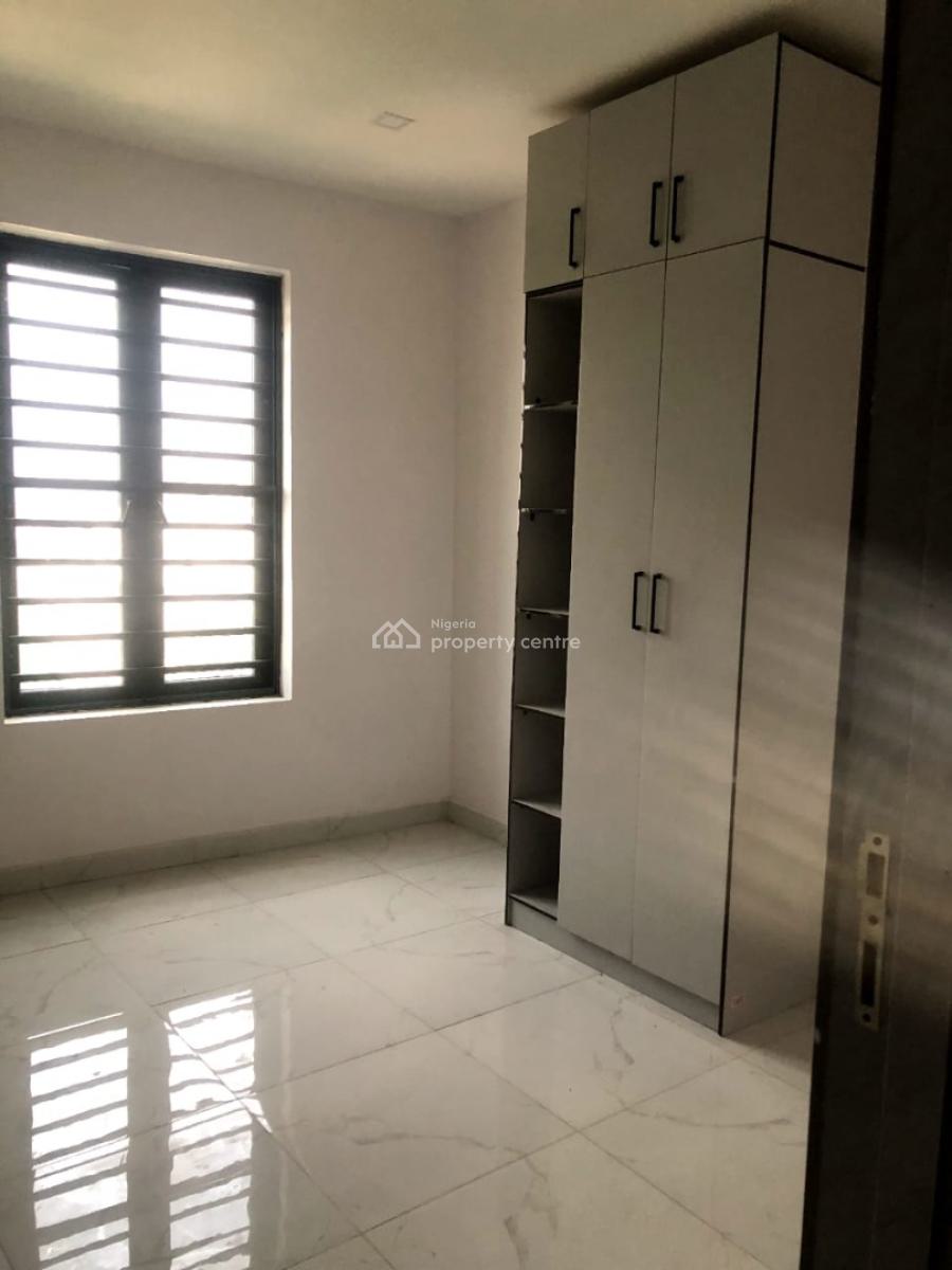 2 Bedroom Apartment with Bq, Off Freedom Way, Lekki Phase 1, Lekki, Lagos, Flat / Apartment for Sale