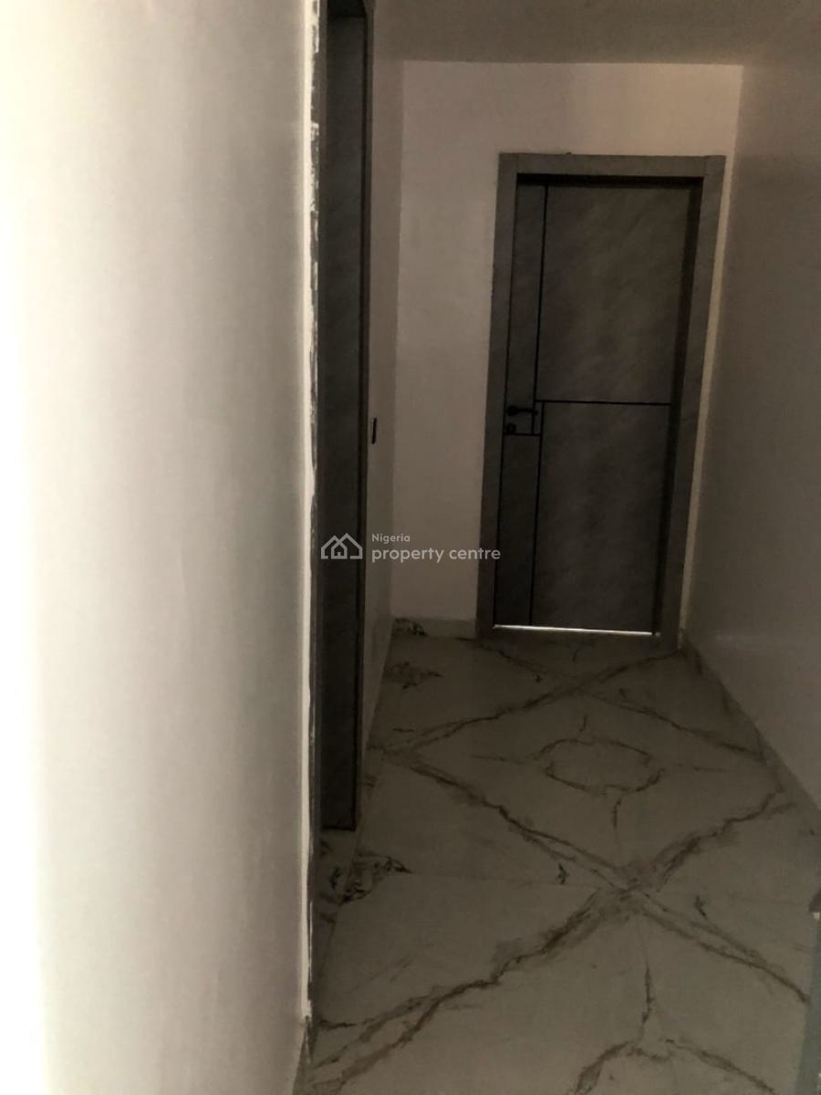 2 Bedroom Apartment with Bq, Off Freedom Way, Lekki Phase 1, Lekki, Lagos, Flat / Apartment for Sale