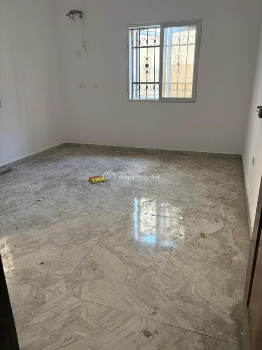 2 Bedroom Apartment, Mobil Road, Ilaje, Ajah, Lagos, Flat / Apartment for Rent