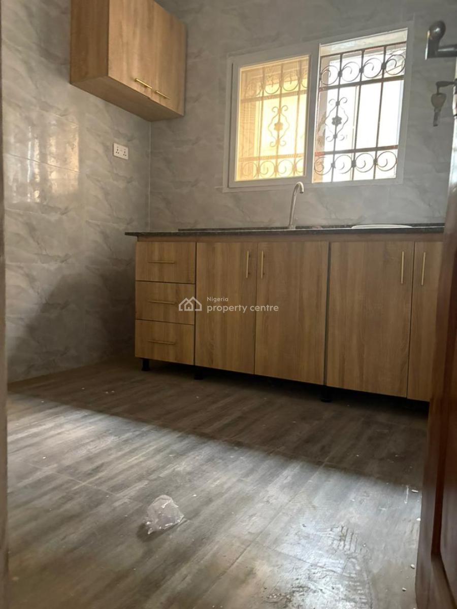 2 Bedroom Apartment, Mobil Road, Ilaje, Ajah, Lagos, Flat / Apartment for Rent