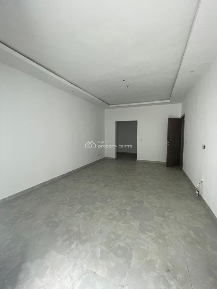 Serviced 3 Bedroom Flat with Elevator and Gym, Lekki Phase 1, Lekki, Lagos, Flat / Apartment for Rent