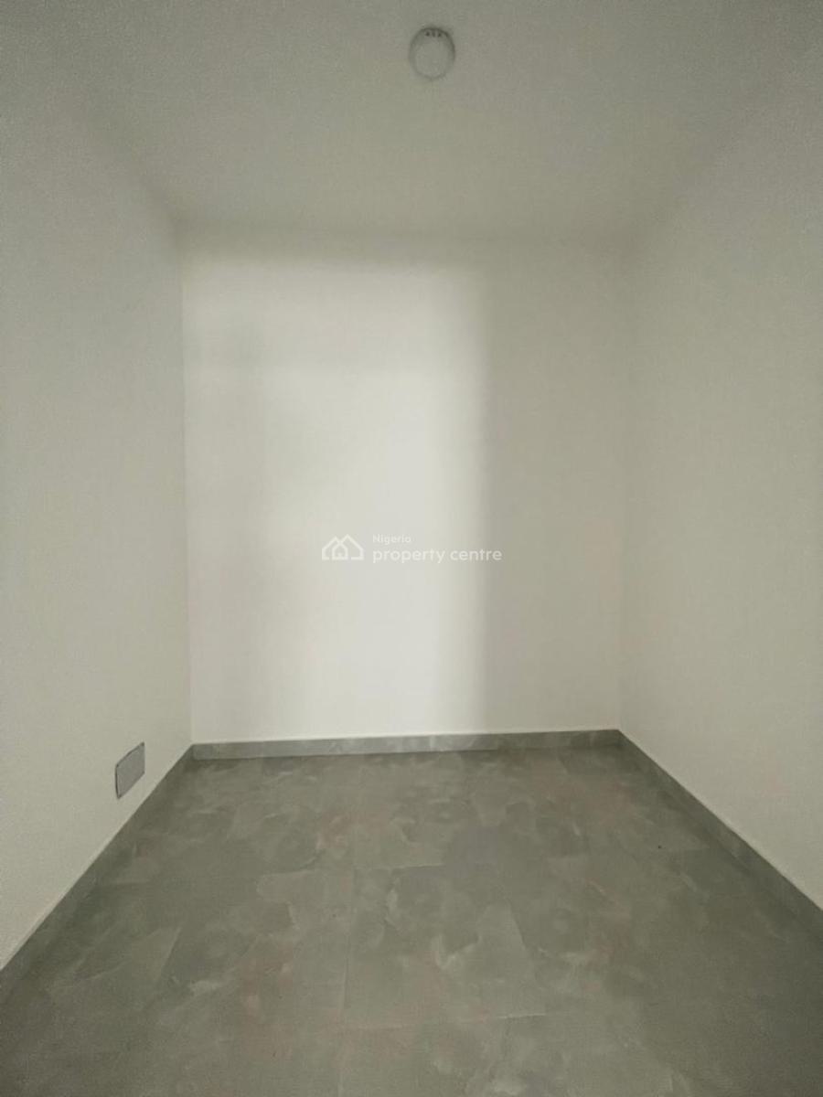 Serviced 3 Bedroom Flat with Elevator and Gym, Lekki Phase 1, Lekki, Lagos, Flat / Apartment for Rent