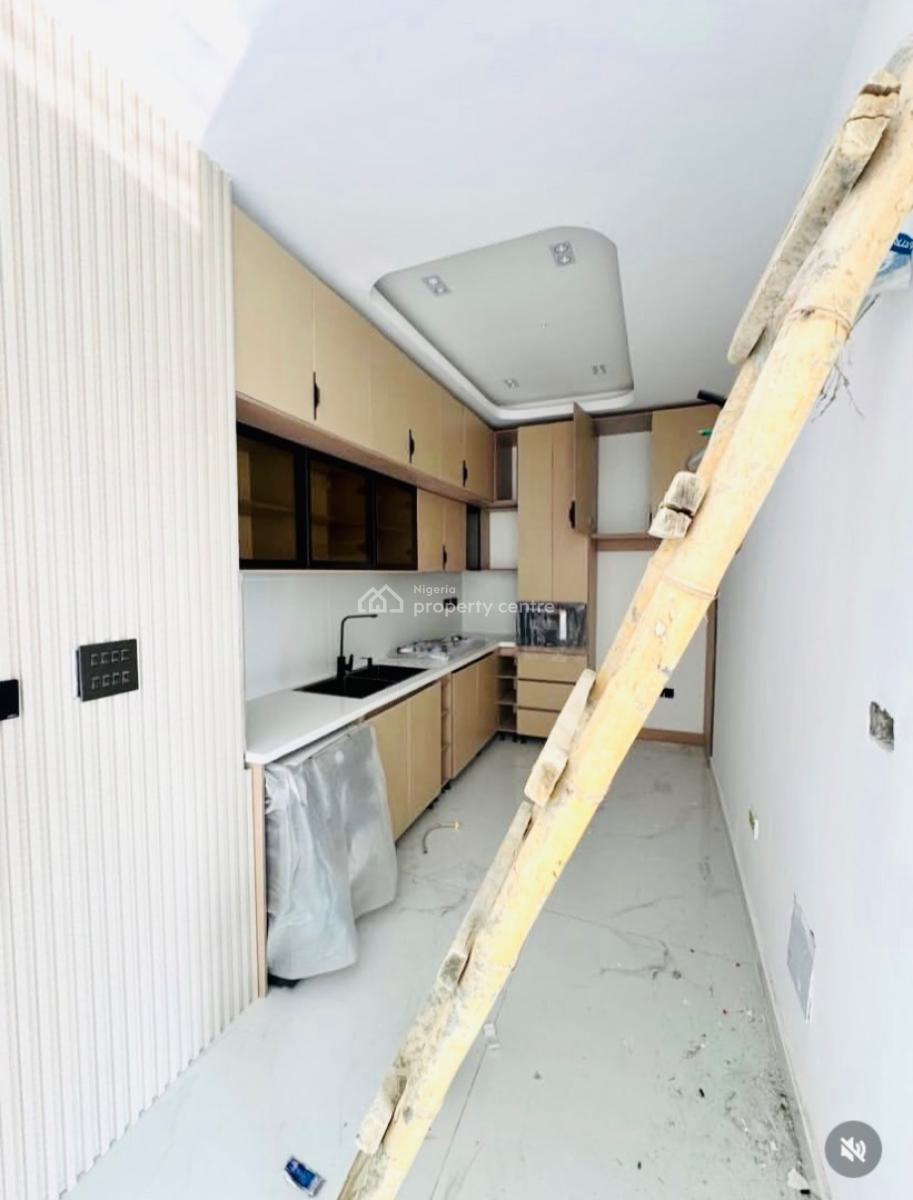 Luxury 2 Bedroom Apartment with Swimming Pool and Elevator, Lekki Phase 1, Lekki, Lagos, Flat / Apartment for Rent