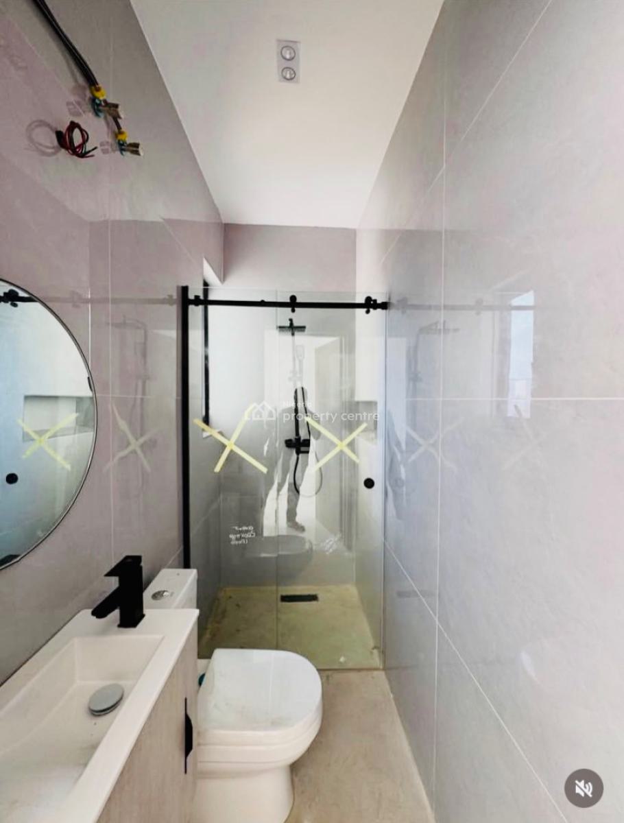 Luxury 2 Bedroom Apartment with Swimming Pool and Elevator, Lekki Phase 1, Lekki, Lagos, Flat / Apartment for Rent