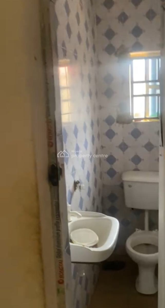 3 Bedroom Bedroom, Makogi, Magboro, Ogun, Detached Bungalow for Sale