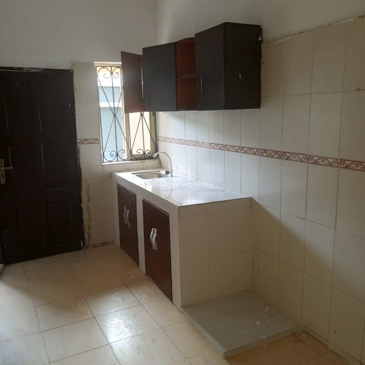 Spacious and Sharp 3 Bedroom Apartment (downstairs), Harmony Estate Lamgbasa, Ajah, Lagos, Flat / Apartment for Rent