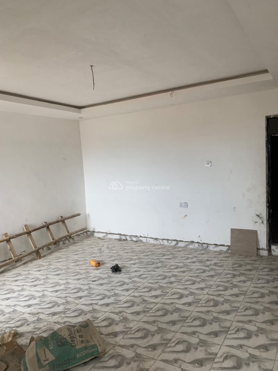 Executive Standard Newly Built 2 Bedroom Flat, Gbagada, Lagos, Flat / Apartment for Rent