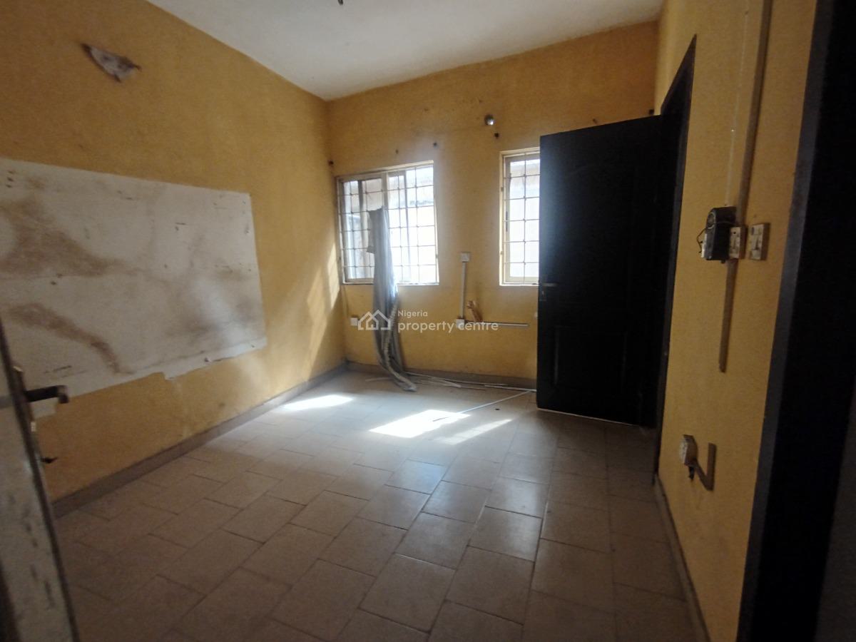 Self Serviced 3 Bedroom Apartment, Off Durosimi Etti Road, Lekki Phase 1, Lekki, Lagos, Office Space for Rent