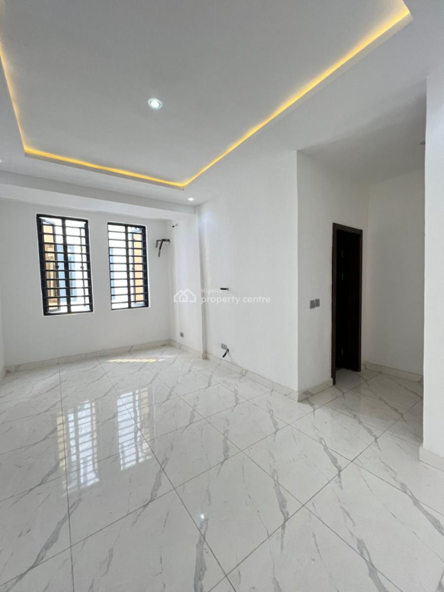 Contemporary 2 Bedroom Apartment, Lekki Phase 1, Lekki, Lagos, Flat / Apartment for Sale