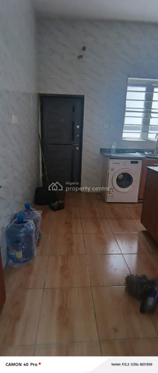 5 Bedroom Fully Detached with Bq and Security House, Chevron Drive, Lekki, Lagos, Detached Duplex for Rent