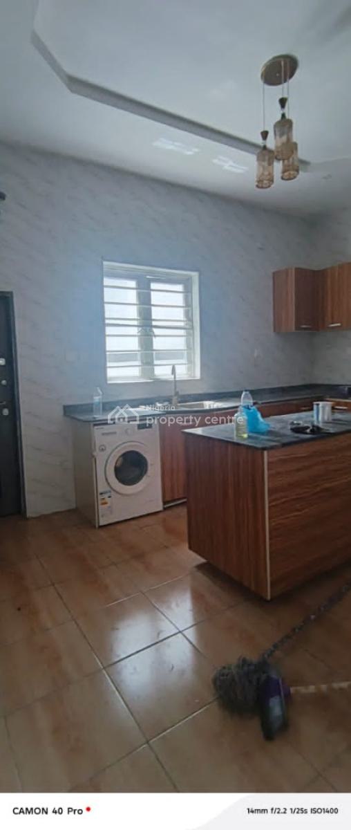 5 Bedroom Fully Detached with Bq and Security House, Chevron Drive, Lekki, Lagos, Detached Duplex for Rent