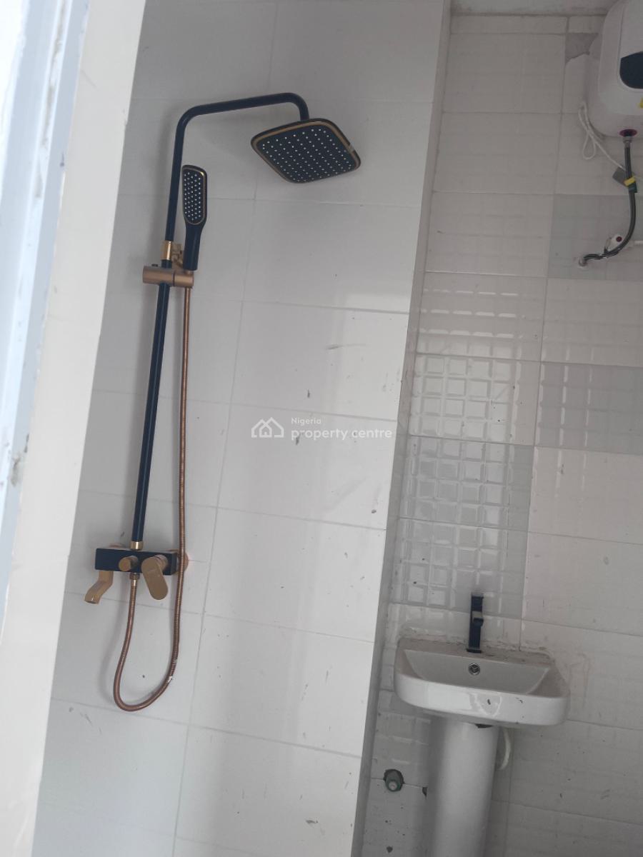 1 Bedroom Flat with Gym, Oakland Estate, Sangotedo, Ajah, Lagos, Mini Flat (room and Parlour) for Rent