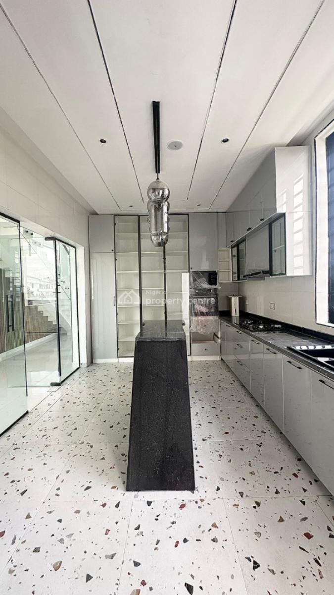 a Splendid and Extreme  Spacious 5 Bedroom Duplex, Orchid, Lekki, Lagos, Detached Duplex for Sale