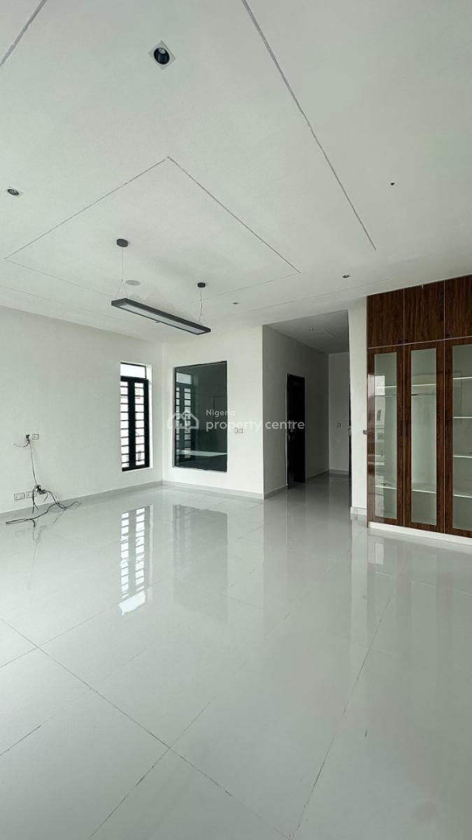 a Splendid and Extreme  Spacious 5 Bedroom Duplex, Orchid, Lekki, Lagos, Detached Duplex for Sale