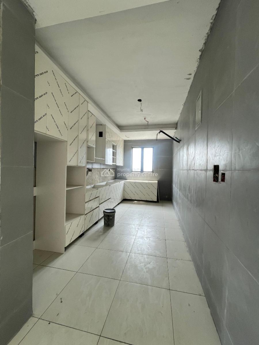 Spacious 2 Bedroom Apartment, Ikate Elegushi, Lekki, Lagos, Block of Flats for Sale