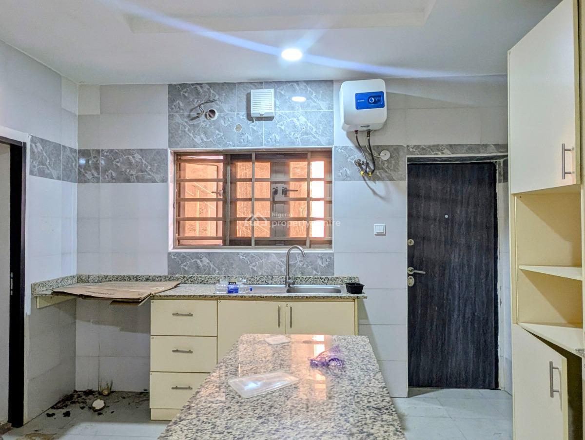 Luxurious 3bed Room Block of Flat First Floor in a Prime Location in D, Durumi, Durumi, Abuja, Flat / Apartment for Rent