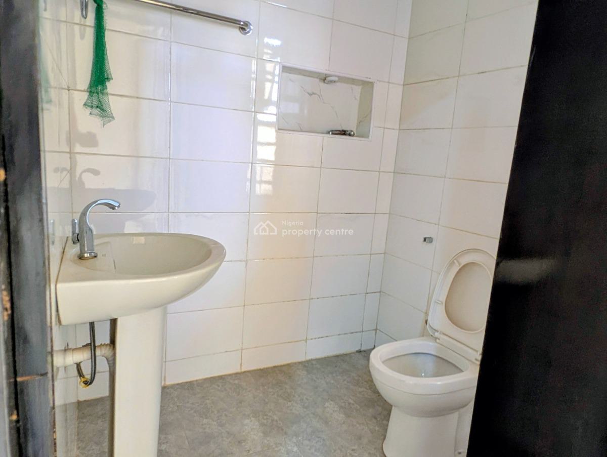 Luxurious 3bed Room Block of Flat First Floor in a Prime Location in D, Durumi, Durumi, Abuja, Flat / Apartment for Rent