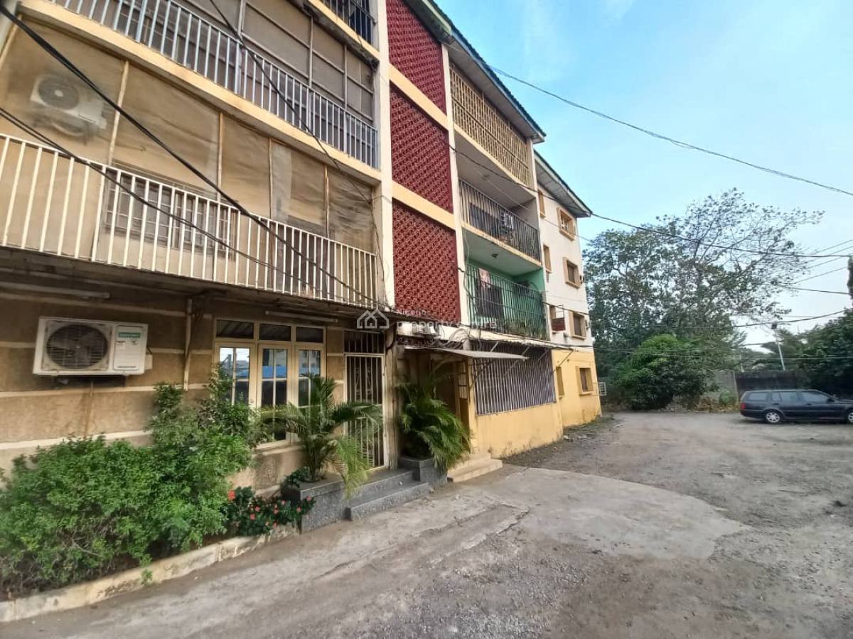 Spacious Three Bedrooms Flat, Area 1. Garki Abuja, Area 1, Garki, Abuja, Flat / Apartment for Rent